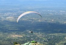 Neiva abre sus cielos al turismo de aventura con vuelos de parapente